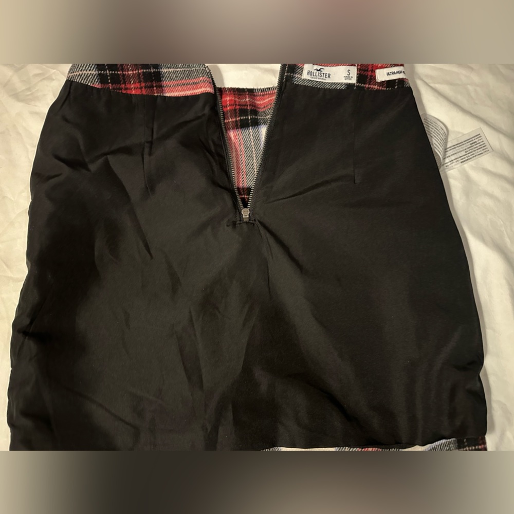 Hollister Ultra High Rise Wool Blend Plaid Skirt with Pockets - Picture 7 of 7